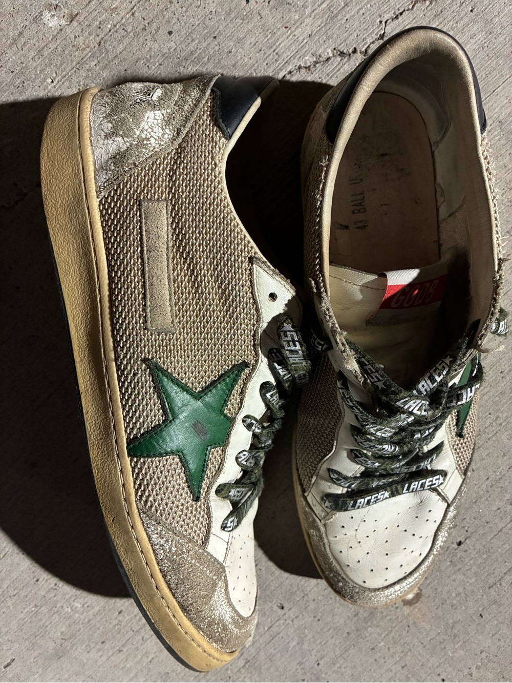 Golden Goose Beige and Green Star Men's Low-Top Sneakers